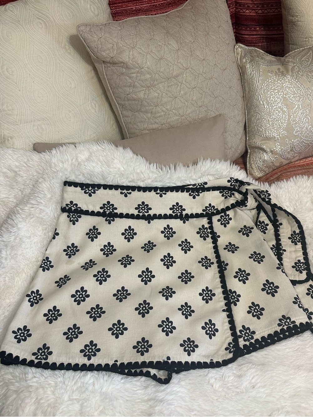 FARM Rio Anthropologie Linen Wrap Skort Floral Black Ivory M Boho Resort - Picture 4 of 15